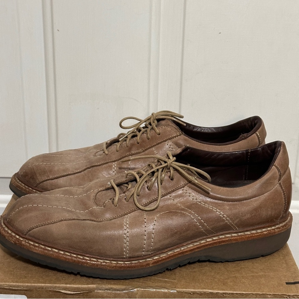 Allen Edmonds Men’s‎ Voyager Oxford Brown Walking Shoes (6182) — Size 8.5
